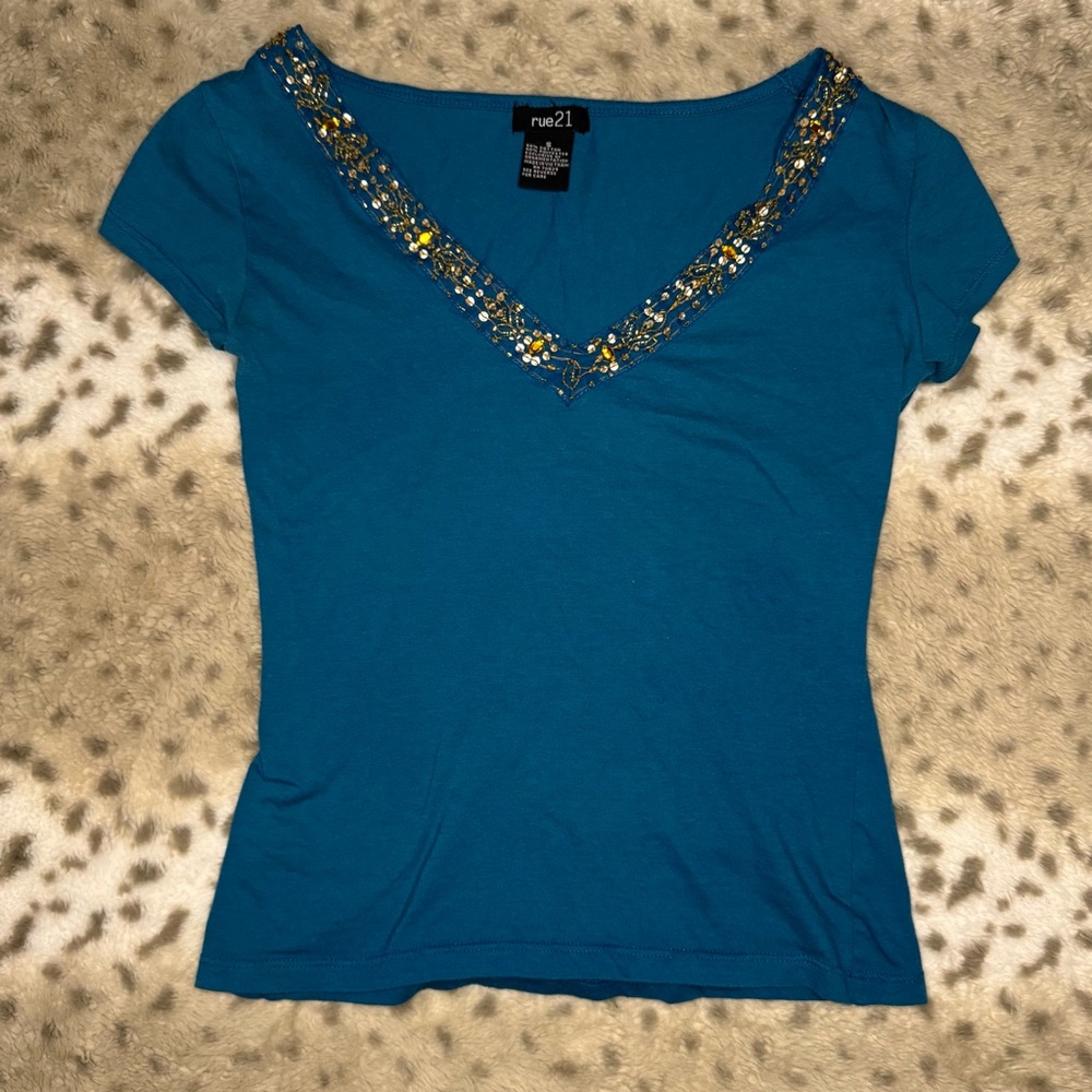 Rue21 Teal Embellished V-Neck Tee